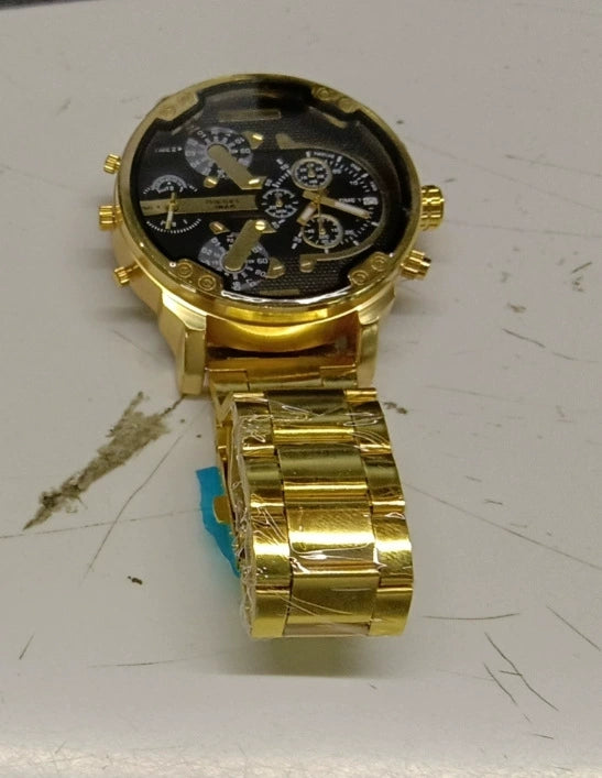 Men's Leisure Quartz Watch With Alloy Band And Stainless Steel Clasp Round Dial