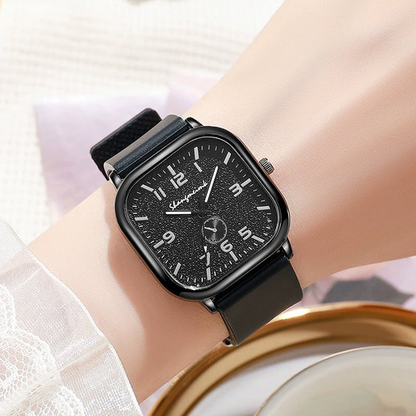 Men's Square Alloy Case And Silicone Strap Fashion Retro Quartz Watch With Stainless Steel Pin Buckle And Spiral Crown