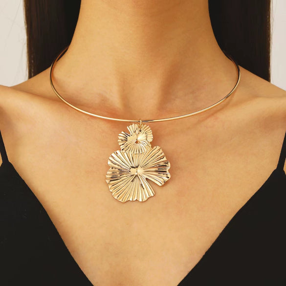 Metal Alloy Geometric Pleated Style Electroplating Earrings And Necklace Accessories For Women
