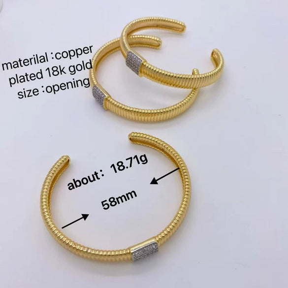Metal Bracelet Fashion Style Copper Electroplated 18K Gold Geometric Jewelry