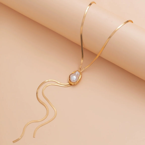 Metal Clavicle Chain With Imitation Pearl Pendant Geometric Style Electroplated For Women