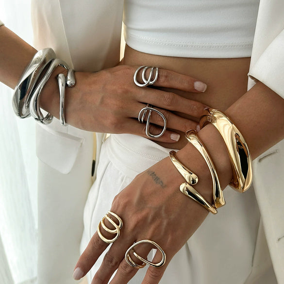 Metal Electroplated Geometric Smooth Opening Water Droplets Hug Bracelet For Women