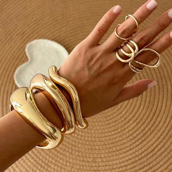Metal Electroplated Irregular Texture Spring Bracelet In Geometric Style