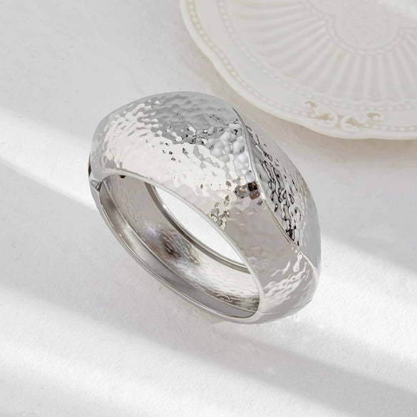 Metal Exaggerated Smooth Wide Bracelet With Knock Grain Cut Surface And Spring Buckle Electroplated Geometric Style