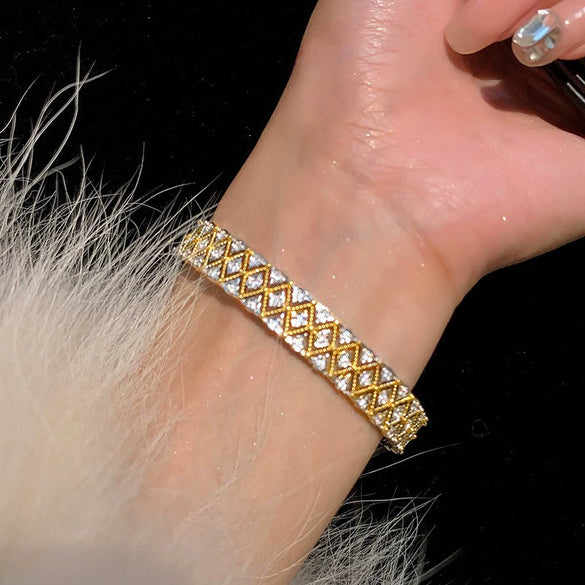 Metal Flower Electroplated Women's Light Luxury Simple Allmatch Bracelet Accessories