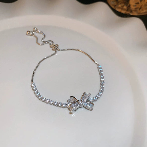 Metal Flower Electroplated Women's Light Luxury Simple Allmatch Bracelet Accessories