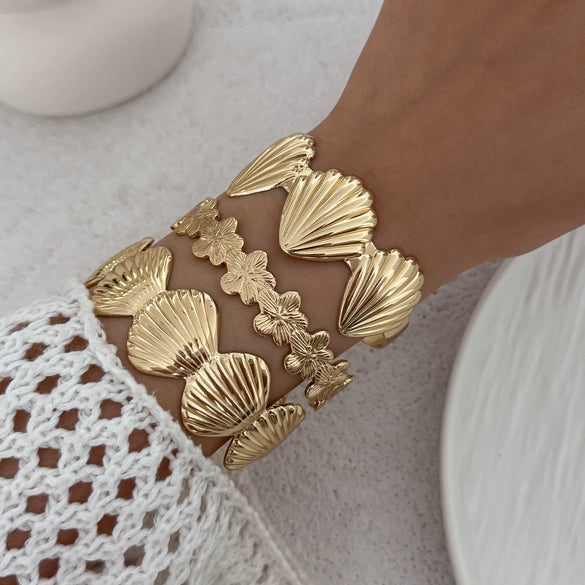 Metal Flower Shell Open Bracelet Electroplated
