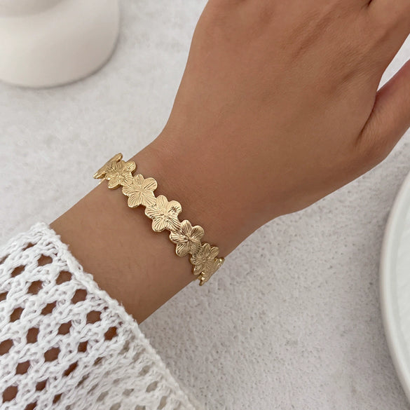 Metal Flower Shell Open Bracelet Electroplated