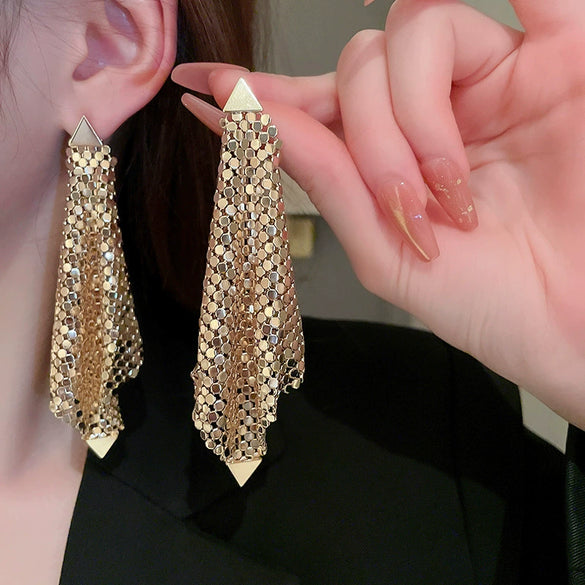 Metal Flower Tassel Earrings For Women Electroplated Light Luxury Style
