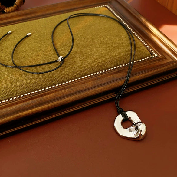 Metal Geometric Asymmetrical Necklace For Women With Electroplating Highend Style