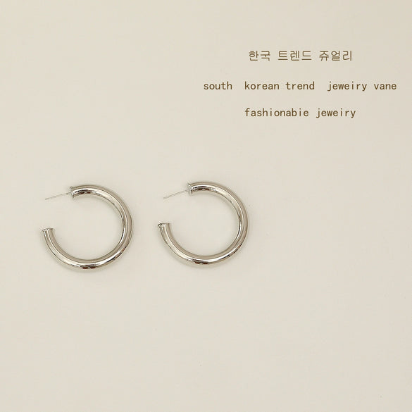 Metal Geometric Cshaped Electroplated Retro Exaggerated Earrings
