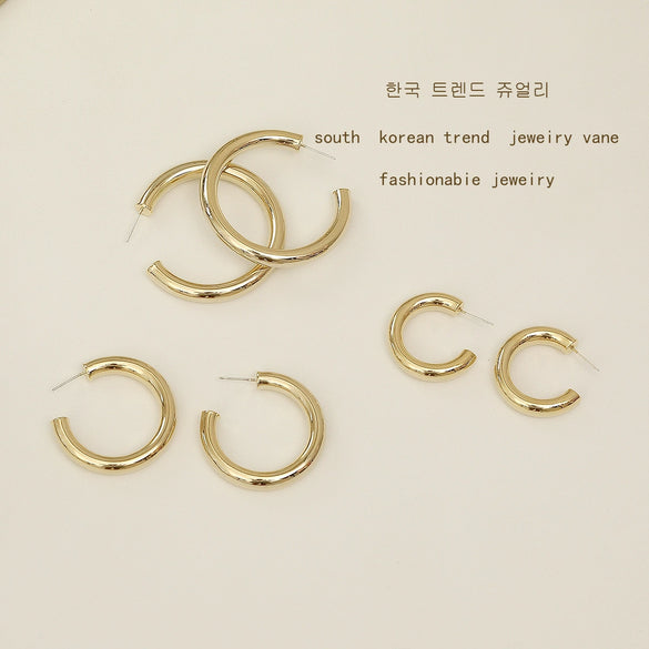 Metal Geometric Cshaped Electroplated Retro Exaggerated Earrings