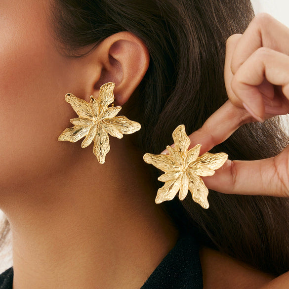 Metal Geometric Heart Flower Earrings For Women With Electroplating Style