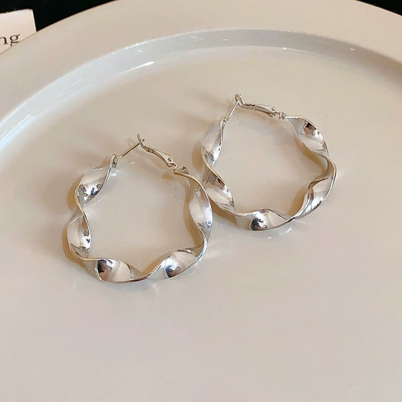 Metal Geometric Hoop Earrings Highend Luxury Electroplating Style For Women