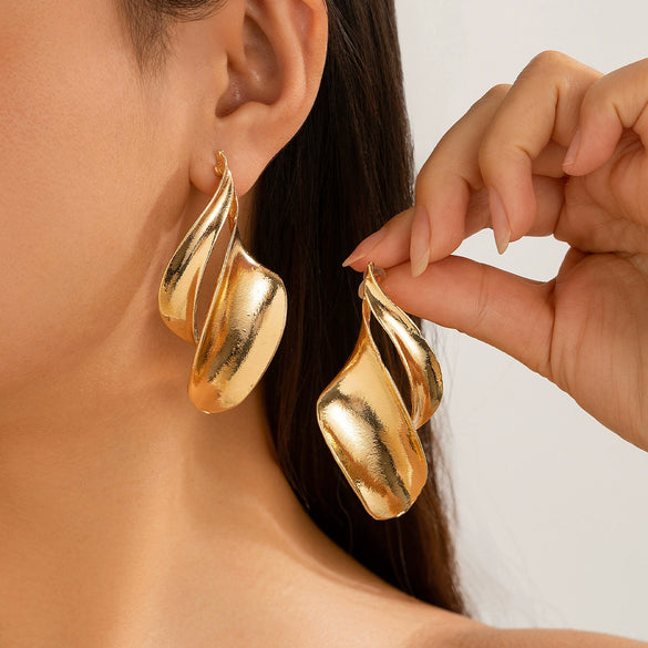 Metal Geometric Texture Hollow Electroplated Women's Earrings