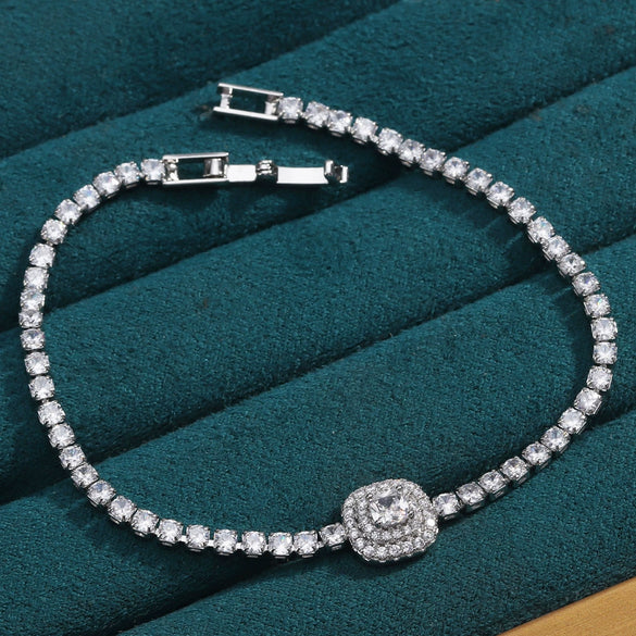 Metal Inlaid Zircon Geometric Style Women's Light Luxury Bracelet