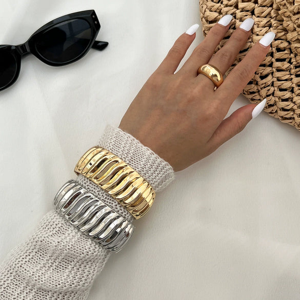 Metal Knotted Smooth Ins Style Geometric Electroplated Bracelet