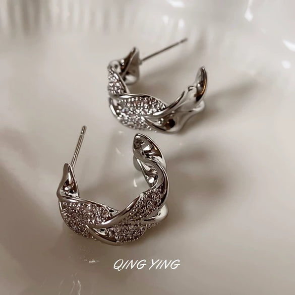 Metal Microinlaid Zircon Retro Twist Cshaped Women's Earrings With Silver Needles And Electroplating