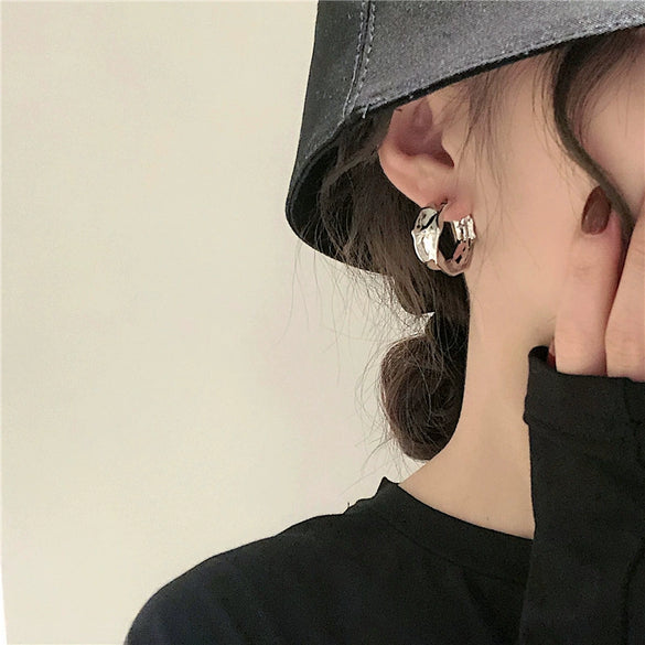 Metal Needle Design Pleated Geometric Electroplated Women's Earrings