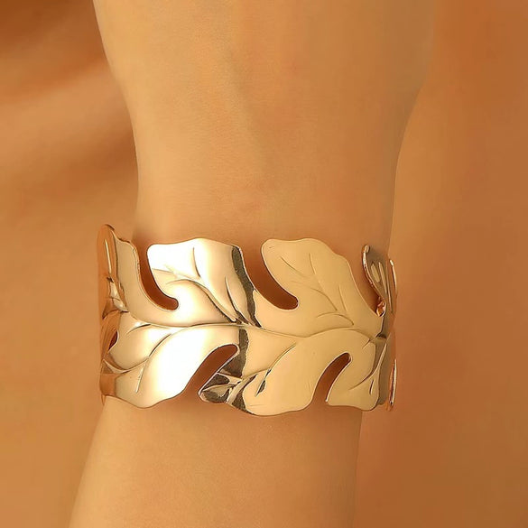 Metal Open Leaf Design Women's Bracelet Ring Jewelry Set With Electroplating