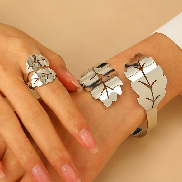 Metal Open Leaf Design Women's Bracelet Ring Jewelry Set With Electroplating