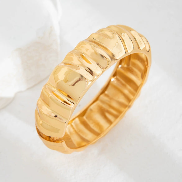 Metal Pleated Open Bracelet For Women With Liquid Metal And Imitation Pearl In Ins Style Electroplated