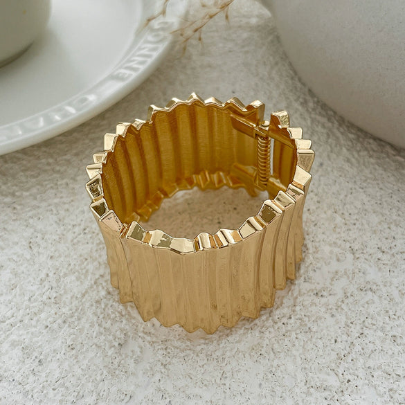 Metal Punk Style Geometric Pattern Electroplated Women's Bracelet