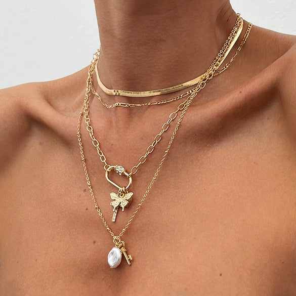 Metal Sequin Butterfly Imitation Pearl Alloy Clavicle Necklace With Animal Zodiac Pattern And Electroplating Design