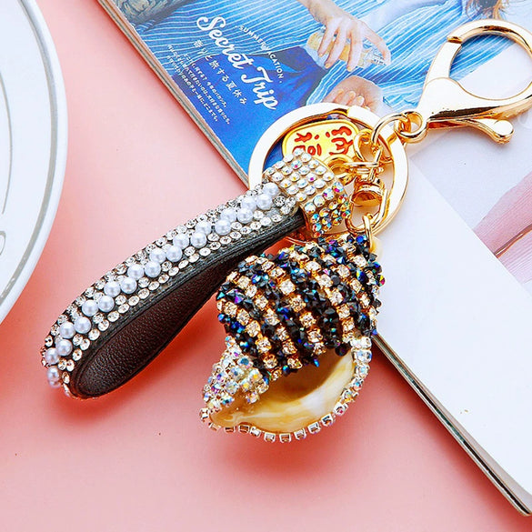 Metal Shell Pearl Conch Car Keychain With Diamond Encrustment For Men And Women As Bag Pendant And Gift