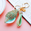 Metal Shell Pearl Conch Car Keychain With Diamond Encrustment For Men And Women As Bag Pendant And Gift