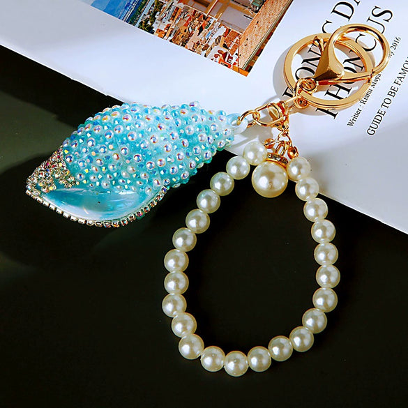 Metal Shell Pearl Conch Car Keychain With Diamond Encrustment For Men And Women As Bag Pendant And Gift