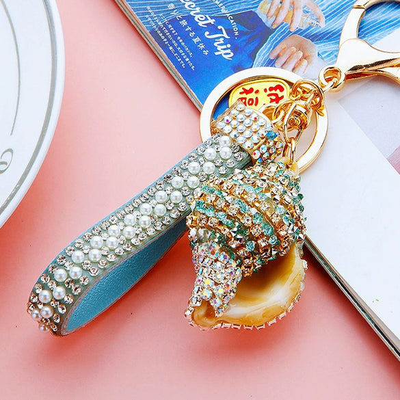 Metal Shell Pearl Conch Car Keychain With Diamond Encrustment For Men And Women As Bag Pendant And Gift