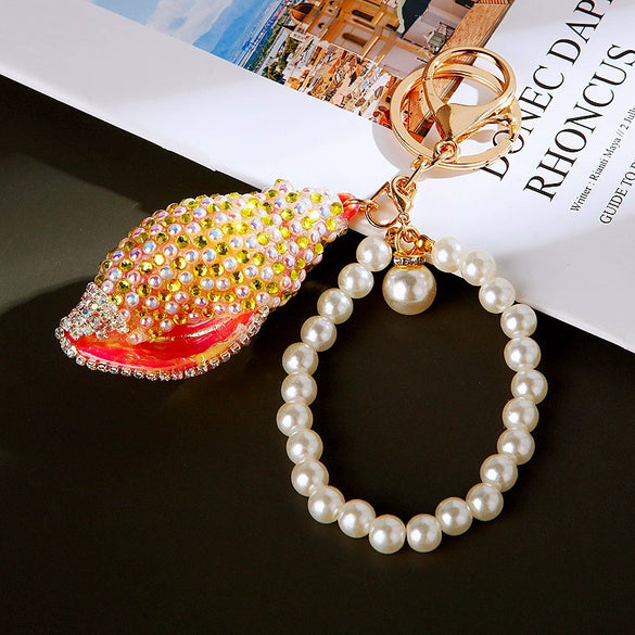 Metal Shell Pearl Conch Car Keychain With Diamond Encrustment For Men And Women As Bag Pendant And Gift