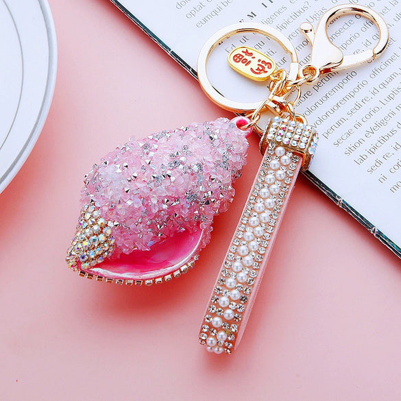 Metal Shell Pearl Conch Car Keychain With Diamond Encrustment For Men And Women As Bag Pendant And Gift