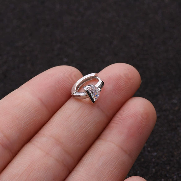 Metal Small Earrings For Cartilage Piercing Inlaid With Zircon And Flower Pattern For Women