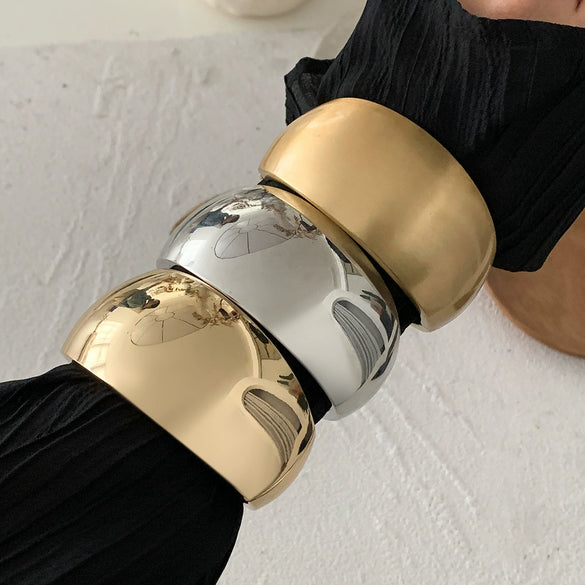 Metal Smooth Spring Buckle Bracelet With Knock Pattern And Electroplating For Women