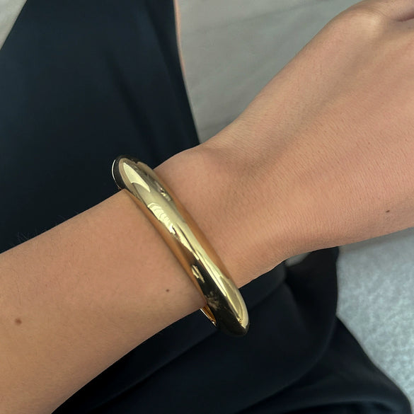 Metal Smooth Spring Buckle Bracelet With Knock Pattern And Electroplating For Women