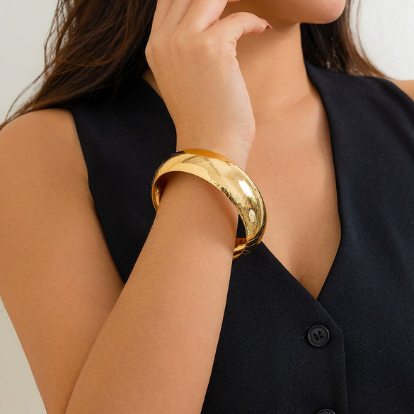 Metal Snake Stripe Wide Open Bracelet For Women With Niche Style And Electroplating Process
