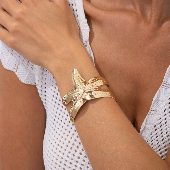 Metal Starfish Bracelet With Exaggerated Design Electroplated Iron For Women