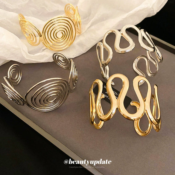 Metal Wave Bracelet With Geometric Design Electroplated For Wholesale High Sense Light Luxury Jewelry