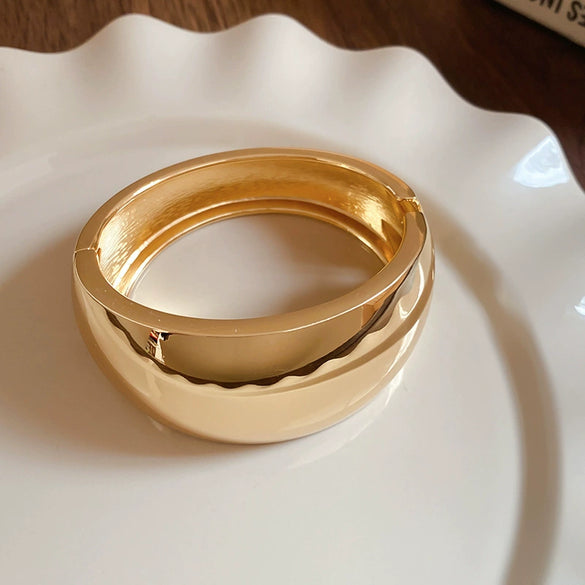Metal Wide Face Women's Simple Niche Design Exaggerated Geometric Electroplated Bracelet