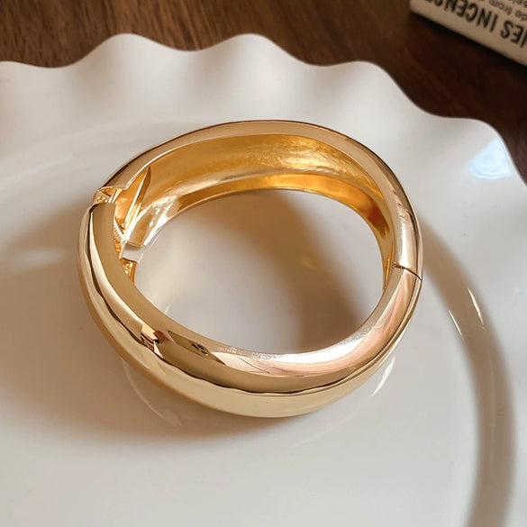 Metal Wide Face Women's Simple Niche Design Exaggerated Geometric Electroplated Bracelet