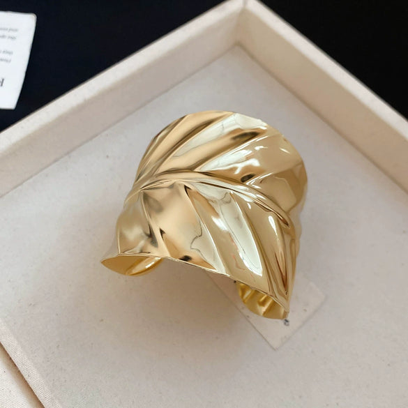 Metallic Geometric Irregular Wave Texture Open Bracelet For Women With Electroplating