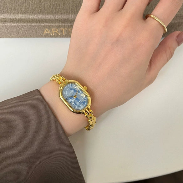 Middle Ancient Style Oval Round Dial Metal Stainless Steel Bracelet Watch For Art Students
