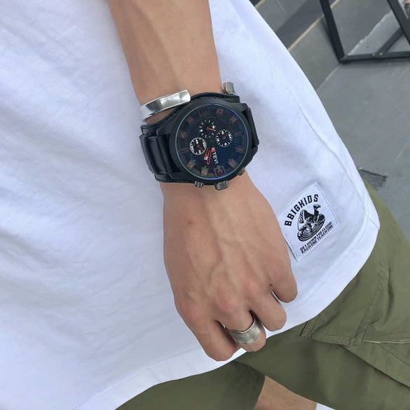 Military Watch Alloy Case Imitation Leather Strap Stainless Steel Clasp Round Dial Leisure Style