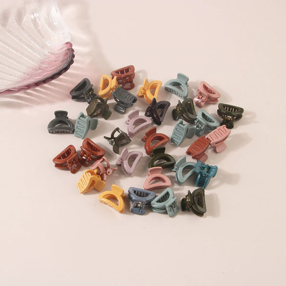 Mini Hair Clips For Women Plastic Resin Geometric Baking Paint Style For Summer