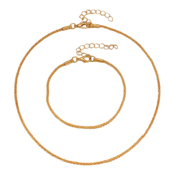 Minimalist Alloy Cross Pendant Necklace Set With Electroplating Water Wave Chain For Women