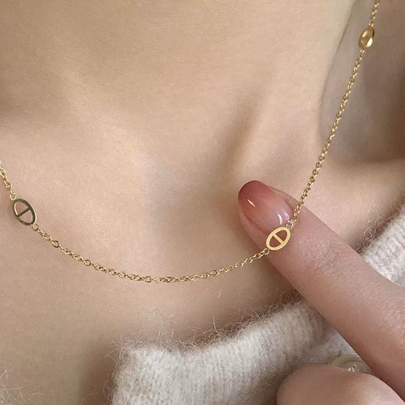 Minimalist Cold Style Ushaped Titanium Steel Necklace With Ochain And Electroplating For Women