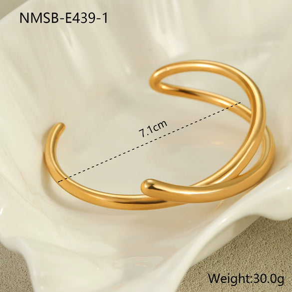 Minimalist Design Stainless Steel Bracelet Plated With Gold Geometric Knotted Intertwined Hand Jewelry