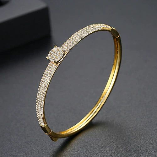 Minimalist Geometric Copper Bracelet With Microinlaid Zircon Accents For Women Fine Fashion Jewelry